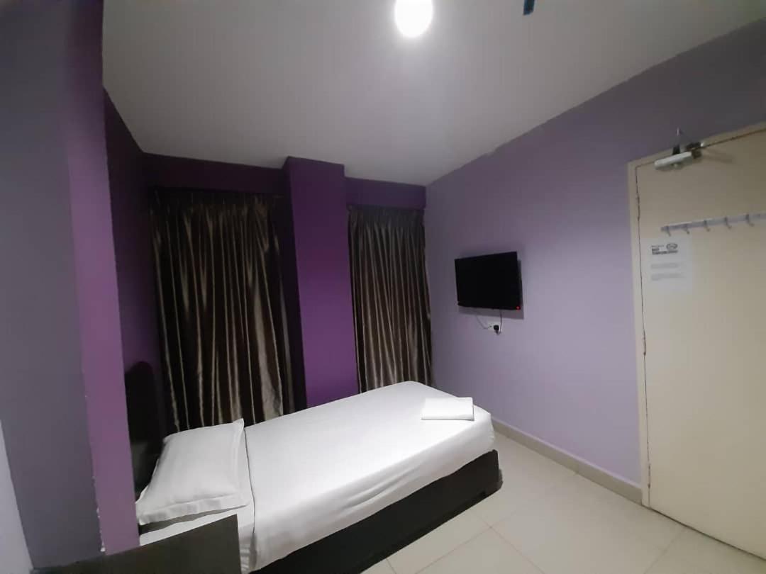 Hotel Zamburger Kota Damansara Exterior foto