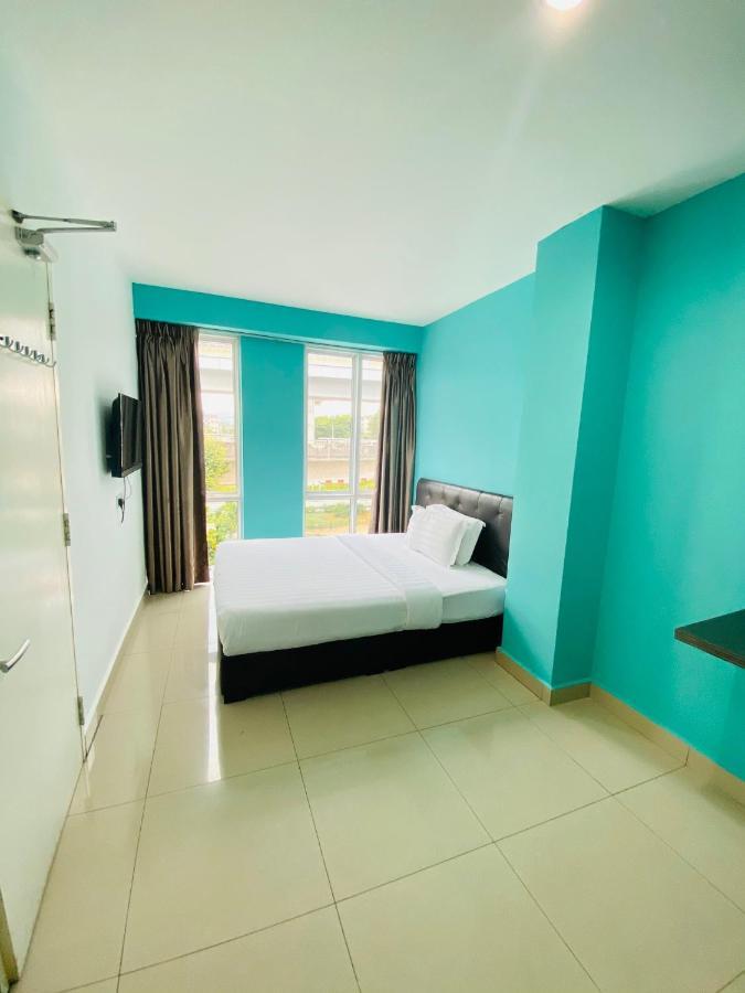 Hotel Zamburger Kota Damansara Exterior foto